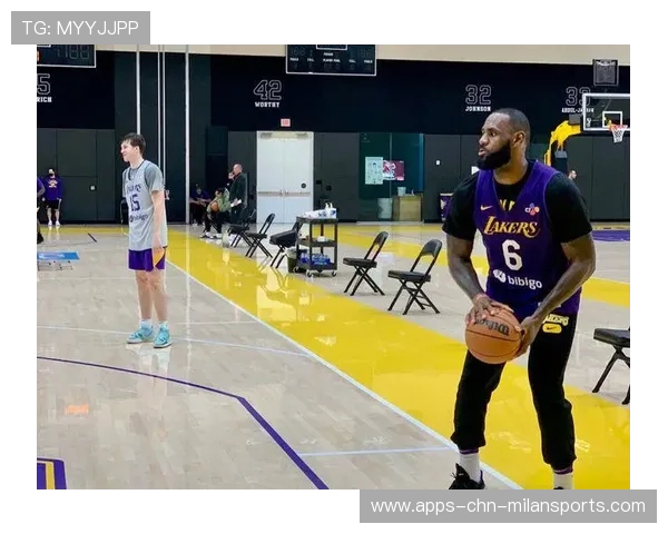 詹姆斯在社区内发起“快乐篮球”项目覆盖数所学校